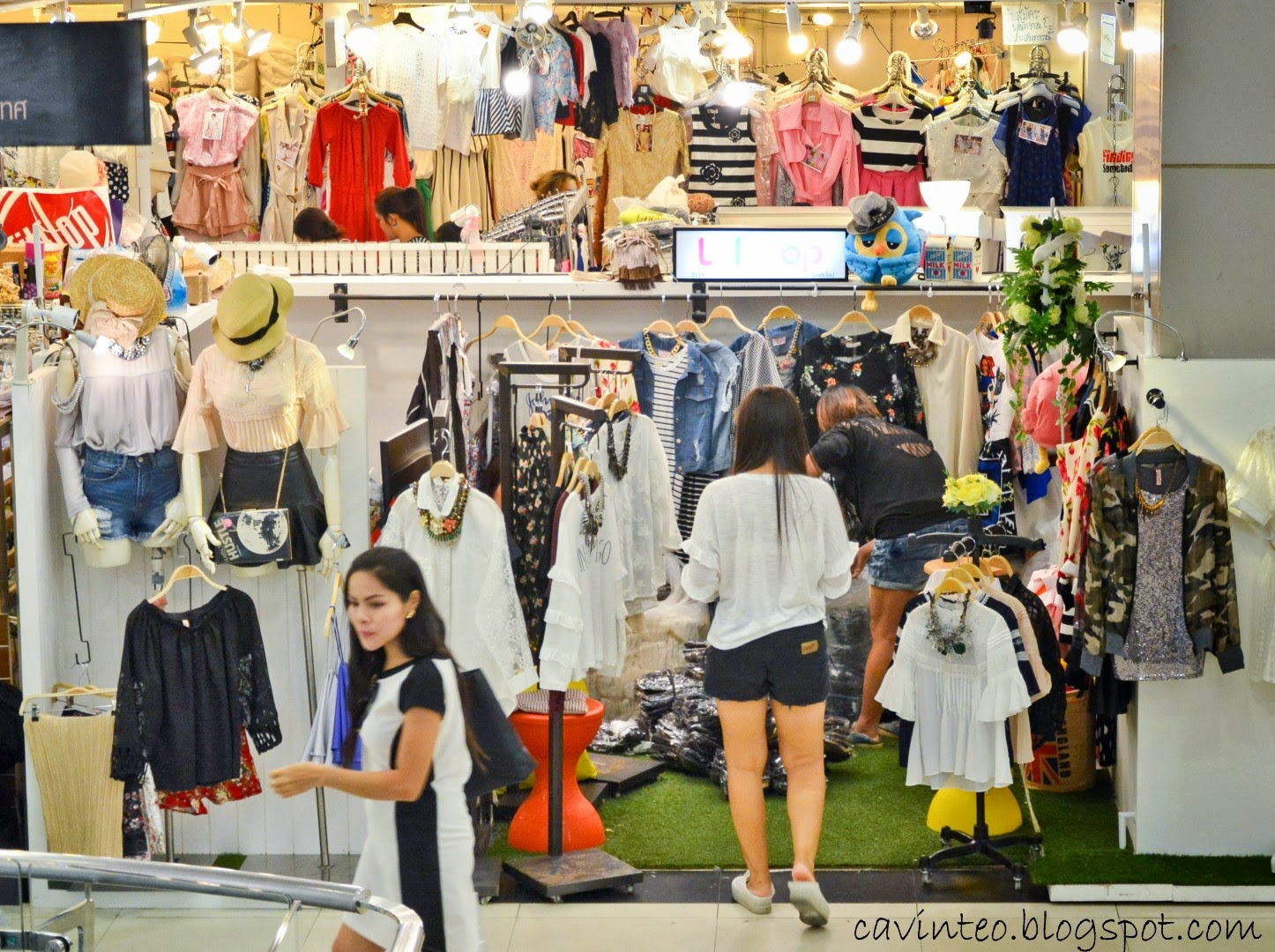 Entree Kibbles Platinum Fashion Mall Building A Bangkok [Thailand]